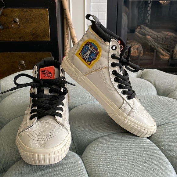 Vans MTE NASA Space Voyager Sk8-Hi Shoes - Picture 1 of 16